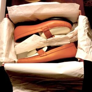 NWT Lafayette 148 ladies loafers.